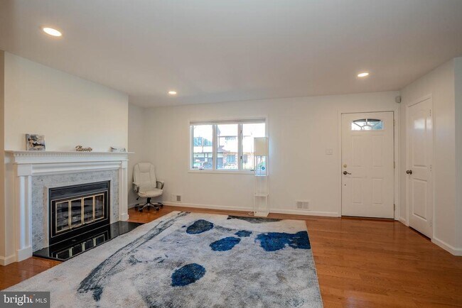 Foto del edificio - 5 Balamor Ln