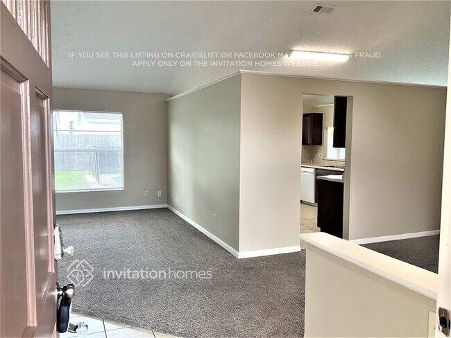 Foto del edificio - 1016 McDaniel Creek Ct