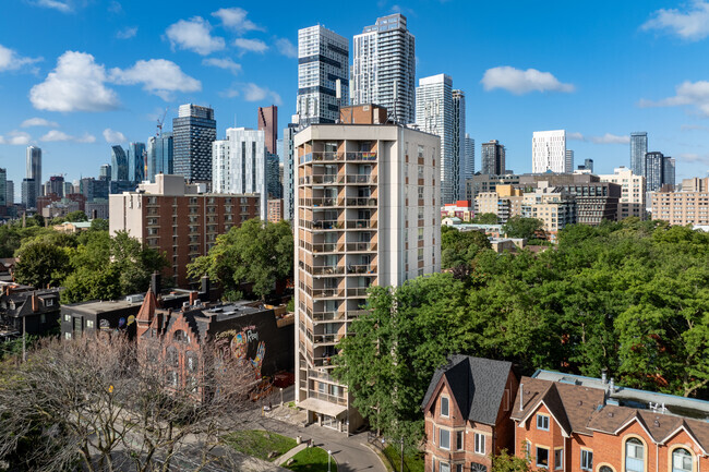 Photo du bâtiment - Bradley Courts