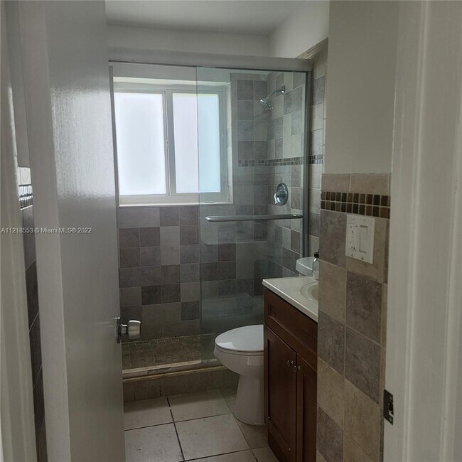 Foto del edificio - 20210 SW 112th Ave