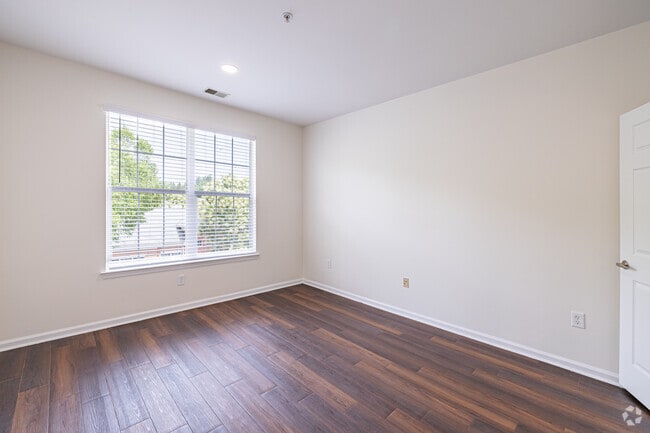 2BR, 2BA - 1,236SF - The Wisteria - Bedroom - The Highlands at Morris Plains