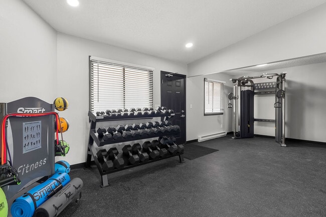 Gimnasio - Eastwood on Grand
