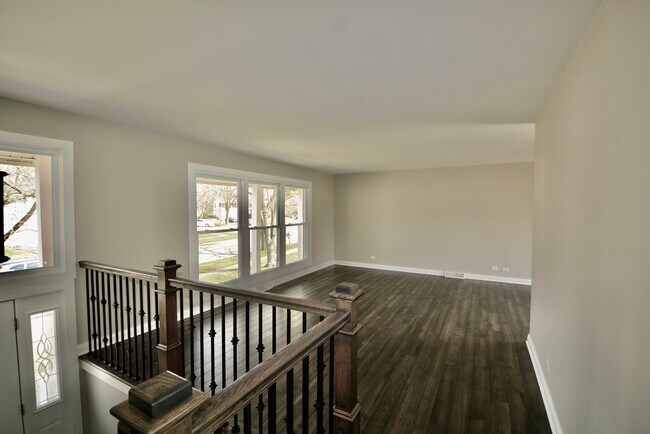 Building Photo - 2 Charlotte Ct