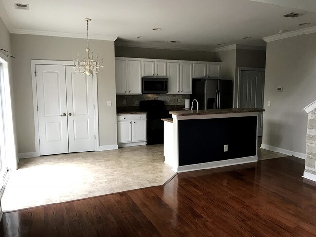 Foto del edificio - 1134 Fairway Ln