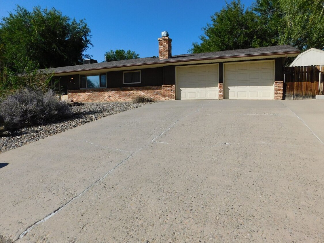Primary Photo - Home in Paradise Hills Sub-Division