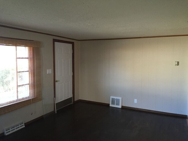 Building Photo - 3BR Plain Township home for rent