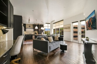 Building Photo - 101 Bowen St