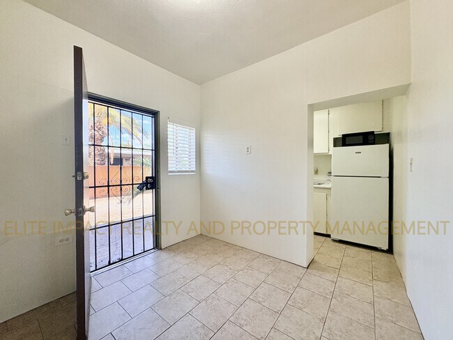 Foto del edificio - 2454 N Treat Ave