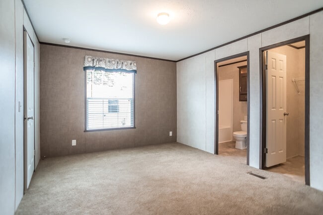Building Photo - 30 Pine