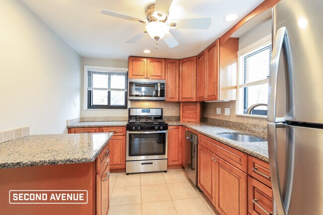Building Photo - 132 High Oak Pl