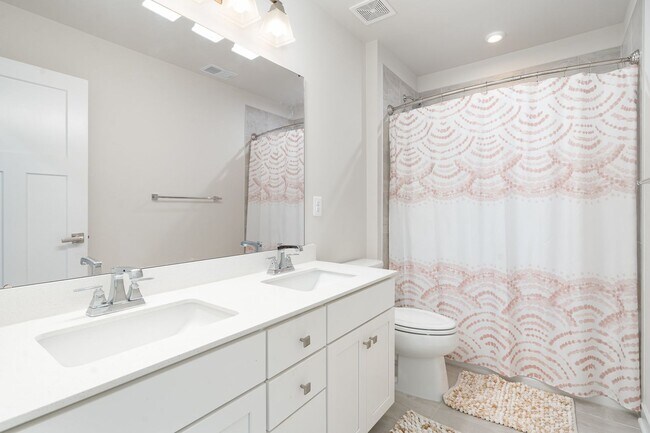 Foto del edificio - Modern 4BD/3.5BA New Build – Furnished or ...