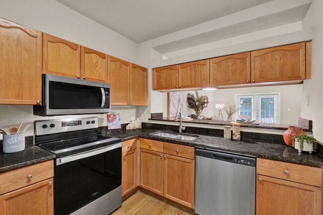 Building Photo - The Vintage