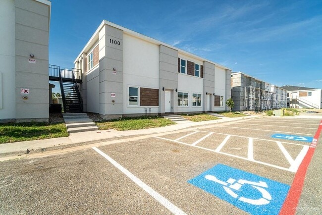 Foto del edificio - 15 Yuma Ave