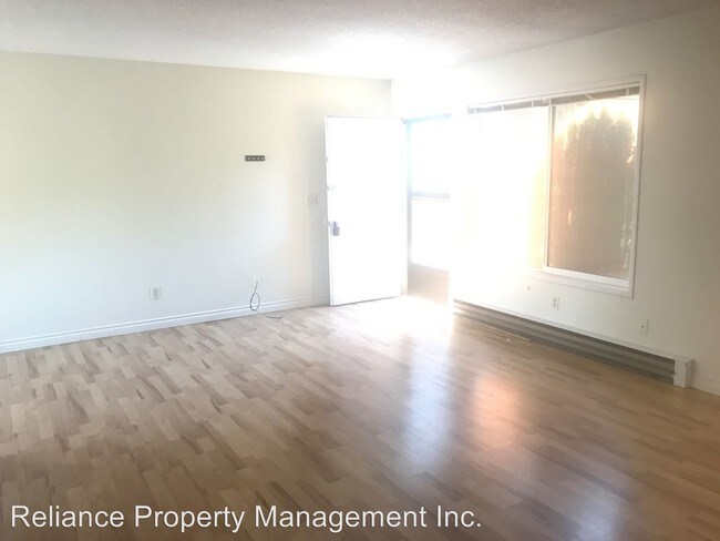 Foto del edificio - 5614-5616 NE 30th Ave