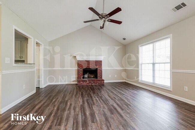 Foto del edificio - 2442 Oak Creek Ct