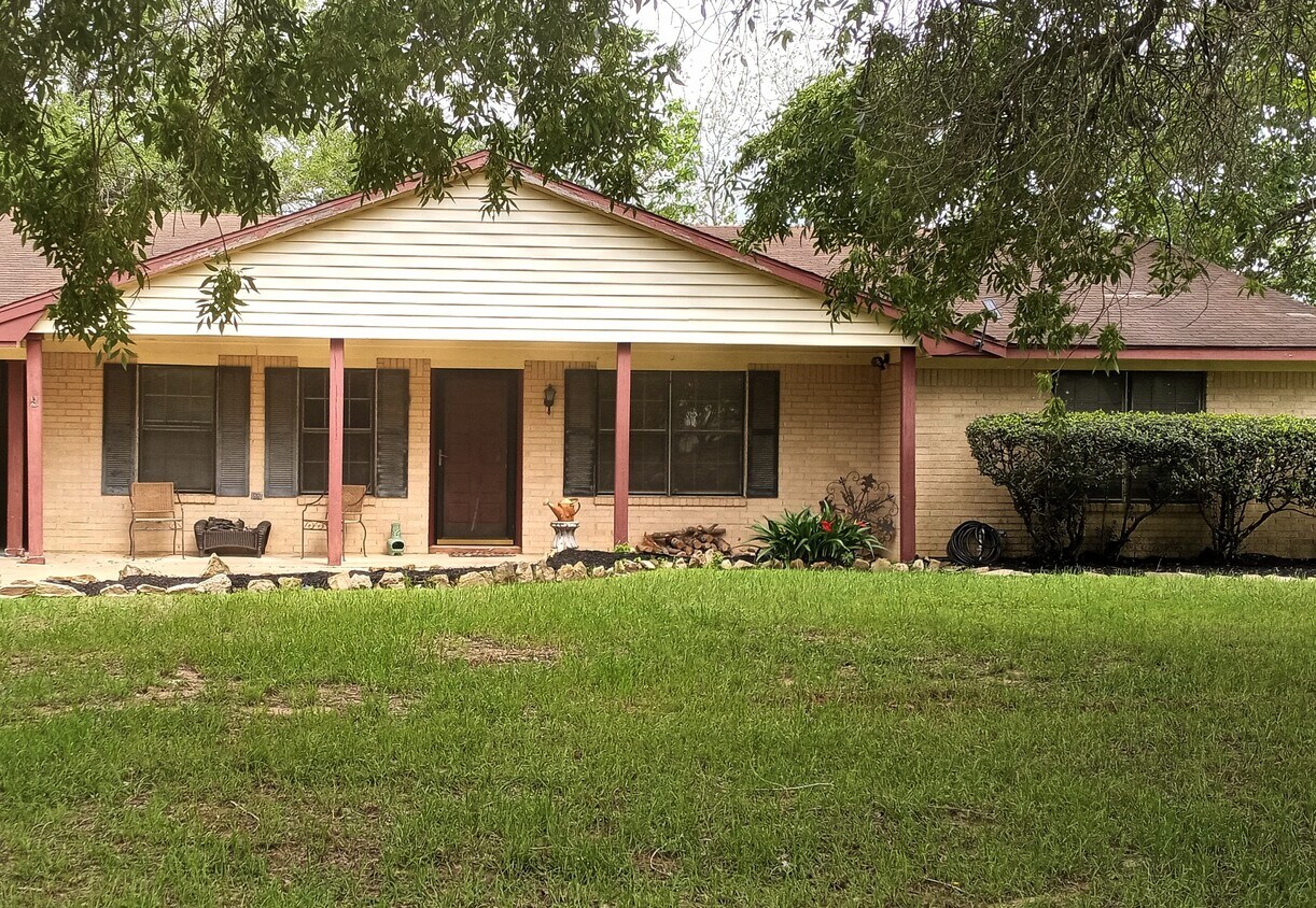 Foto principal - 2026 2nd St