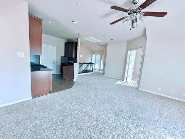 Building Photo - 3101 Davis Ln