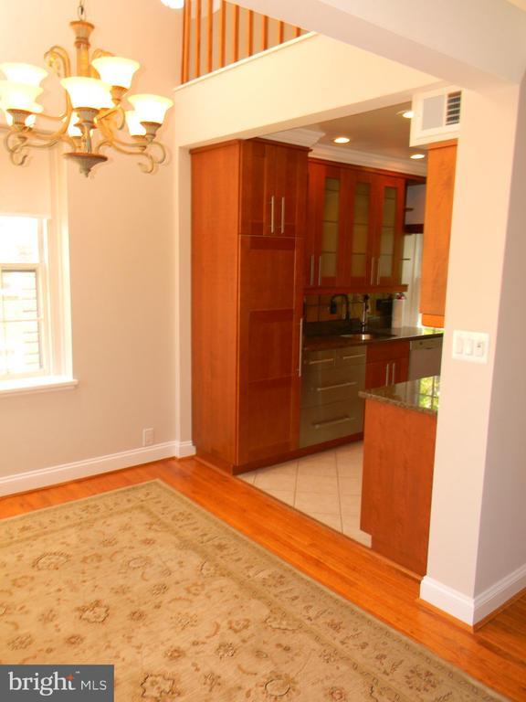Foto del edificio - 3930 Langley Ct NW