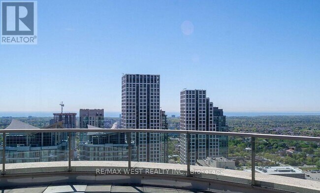 Building Photo - 208 Enfield Pl