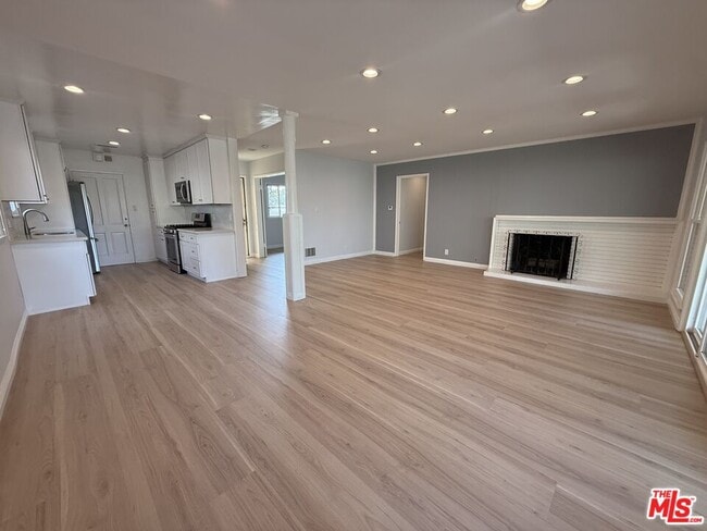 Building Photo - 2766 Dunleer Pl