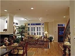 Building Photo - 6 Riva Row