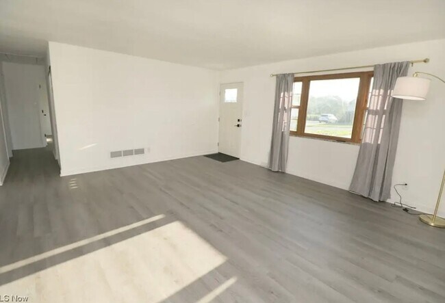 Building Photo - Remodeled Four Bedroom - Two Bath Home
