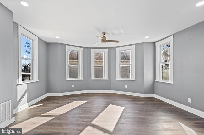 Foto del edificio - 3014 Royston Ave