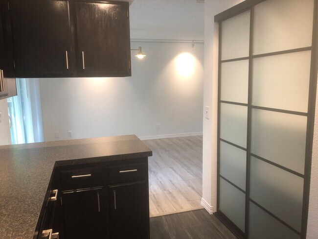 Foto del edificio - 7223 S Cedar Rd
