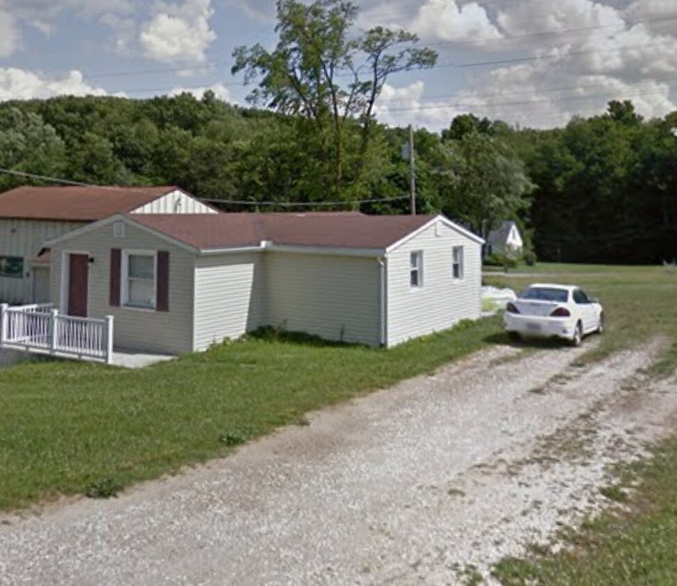 Primary Photo - 840 Duke Ave