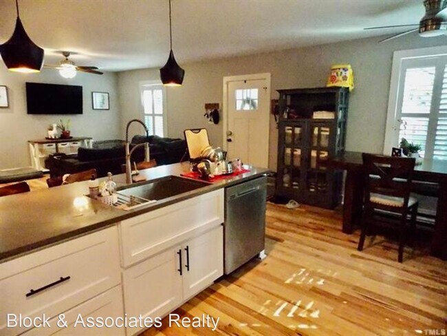 Foto del edificio - 3 br, 3 bath House - 202 Lincoln Court
