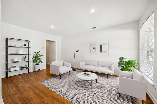 Foto del edificio - 5406 Martel Ave