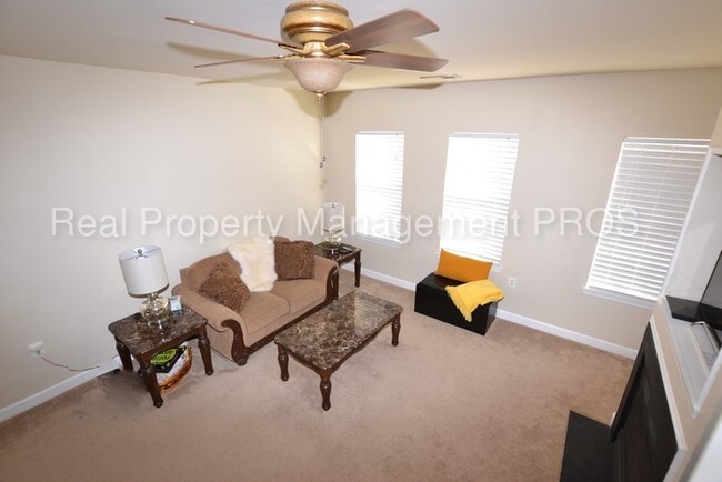 Building Photo - 42451 Rockrose Sq