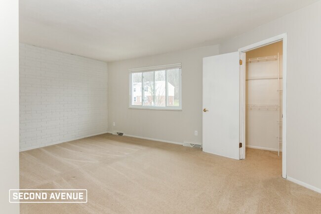 Foto del edificio - 3140 Camberly Dr