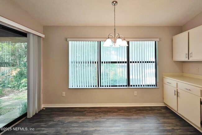 Foto del edificio - 3208 Turtle Creek Rd