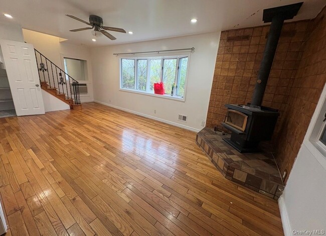 Building Photo - 54 Camden Pl