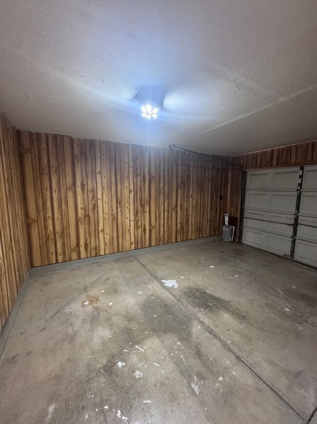 Building Photo - 3605 Avenue F
