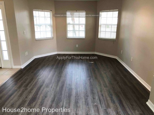 Building Photo - 15415 Lake Bella Vista Dr