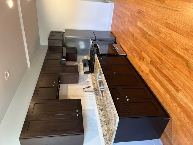 Foto del edificio - 8035 S Langley Ave