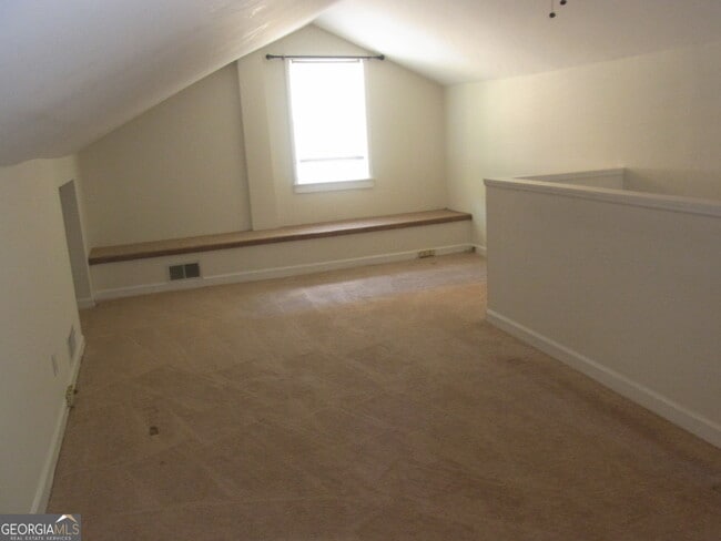 Building Photo - 886 Vedado Way NE