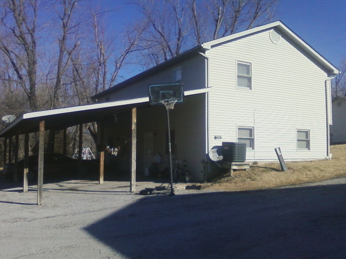 781 Crowell Rd Unit 1, Carbondale, IL 62902 Apartments in Carbondale