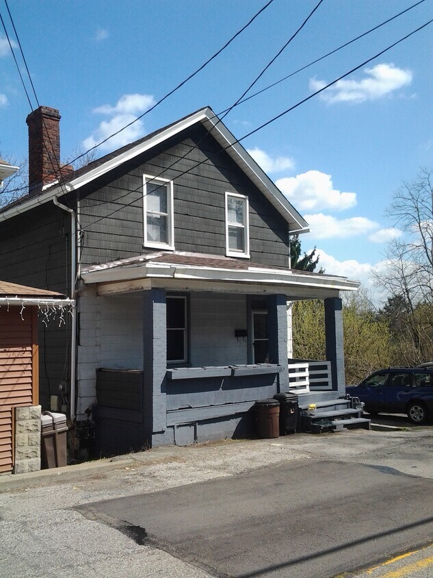 Primary Photo - 70 Glenbury St