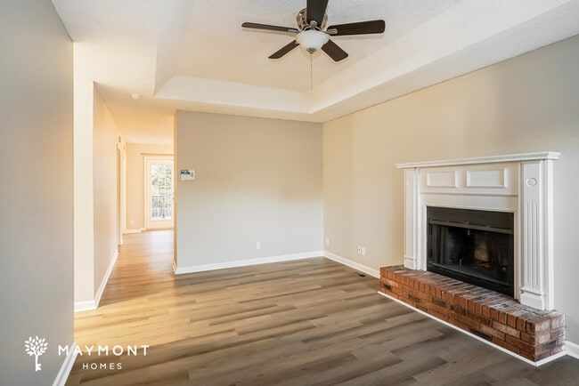 Building Photo - 217 Short St