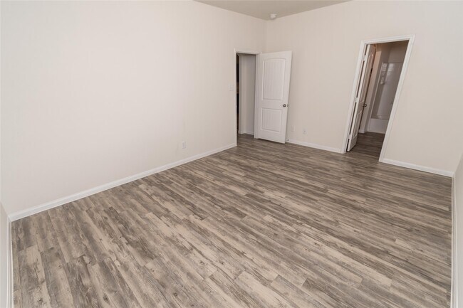 Building Photo - 5819 Long Arbor Ln