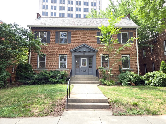 Building Photo - 4526 Avondale St