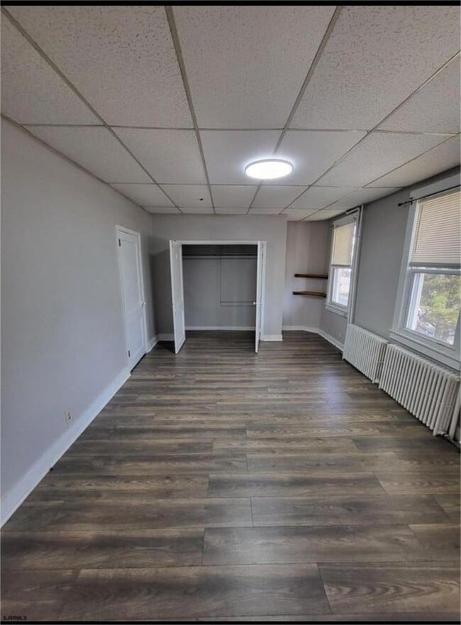 Building Photo - 127 Liverpool Ave