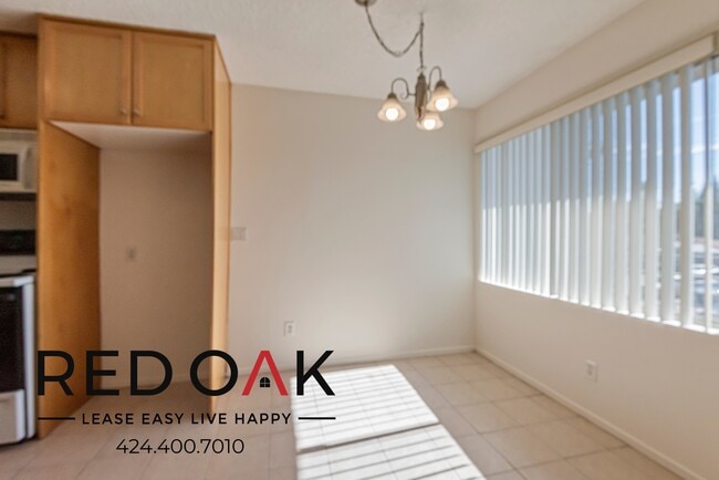 Foto del edificio - 20200 Sherman Way