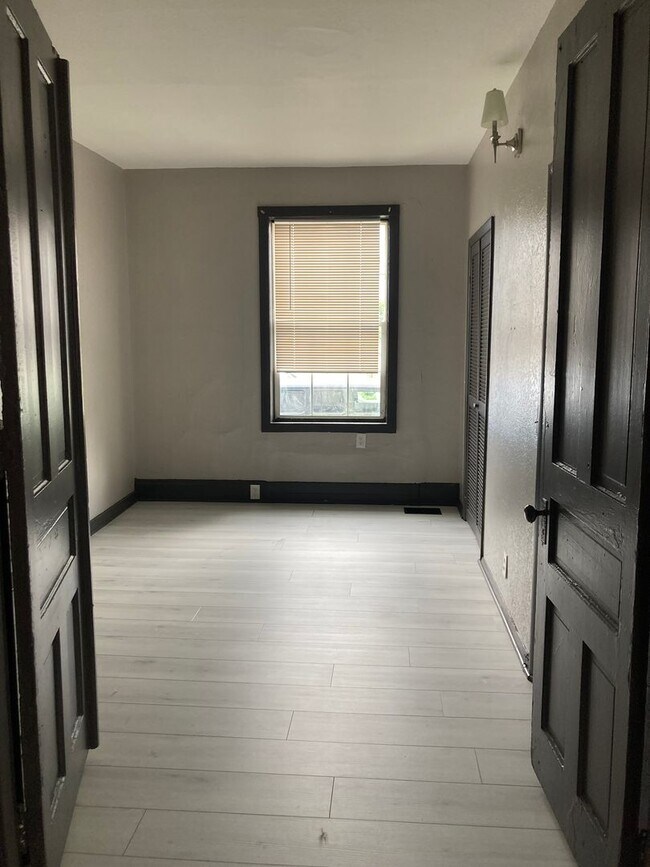 Foto del edificio - 820-822 HUFFMAN