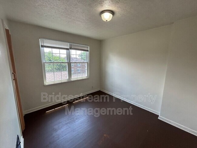 Foto del edificio - 1320 Chardon Ct