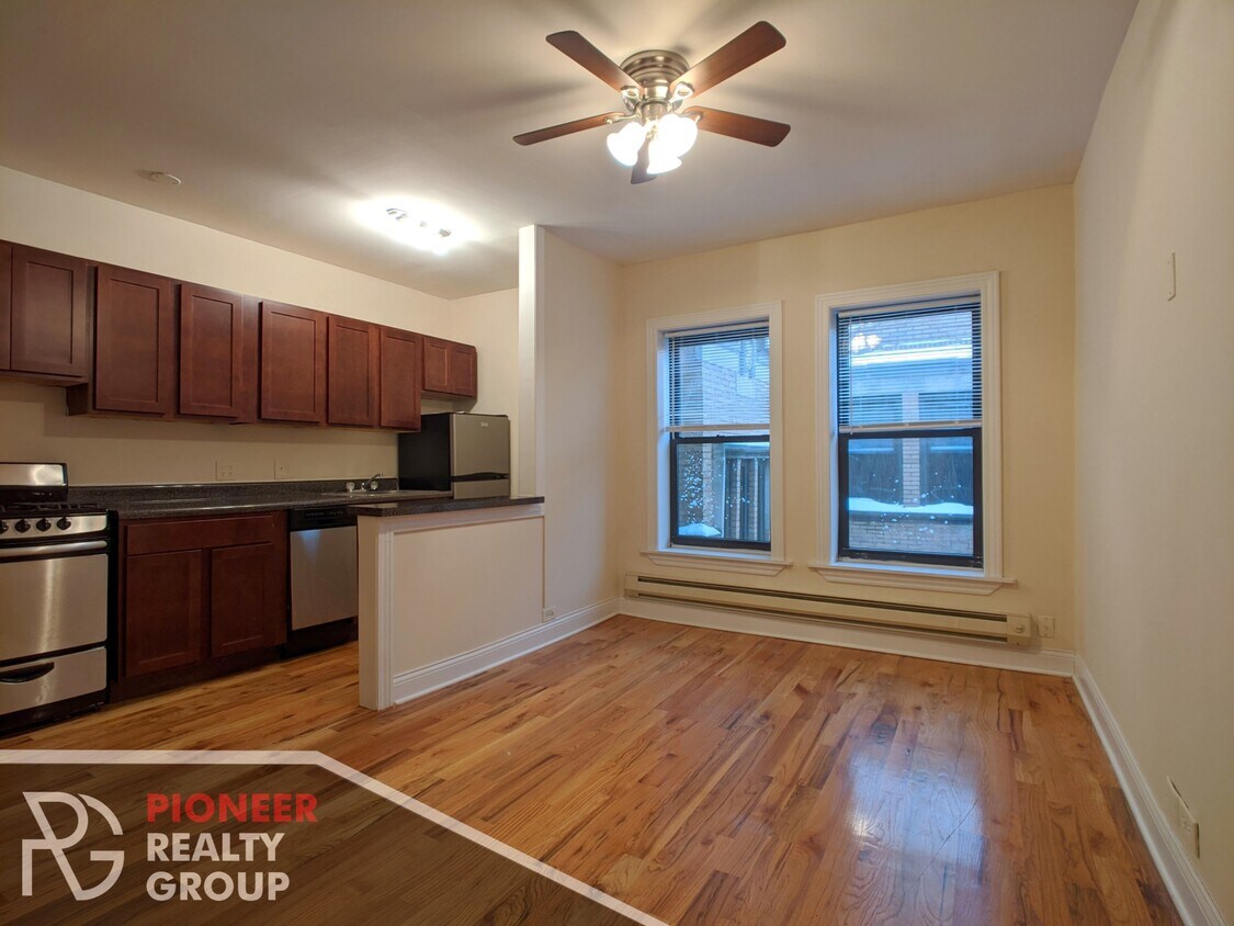 Foto principal - 813 W Cornelia Ave
