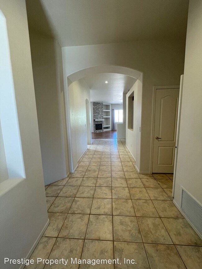 Foto del edificio - 3 br, 2 bath House - 4204 W Golder Star Pl